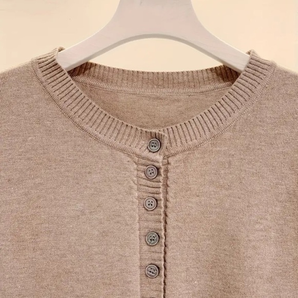 Beautiful Knit Cardigan Long Sleeve Button Up Khaki XL - Picture 4 of 5